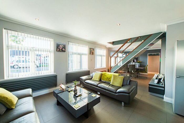 5 Bedroom Detached House For Sale In Belgrave Road, Leigh-On-Sea, SS9