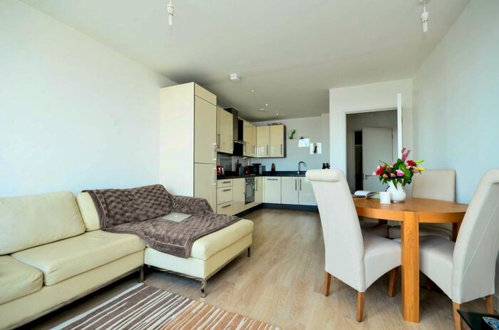 2 Bedroom Flat To Rent In Wise Road, Stratford, London, E15