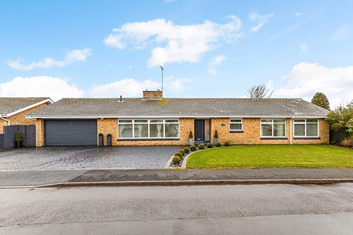 5 Bedroom Detached Bungalow For Sale In Kings Stile, Middleton Cheney, OX17
