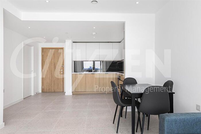 1 Bedroom Flat To Rent In Bouchon Point, Cendal Crescent, London, E1