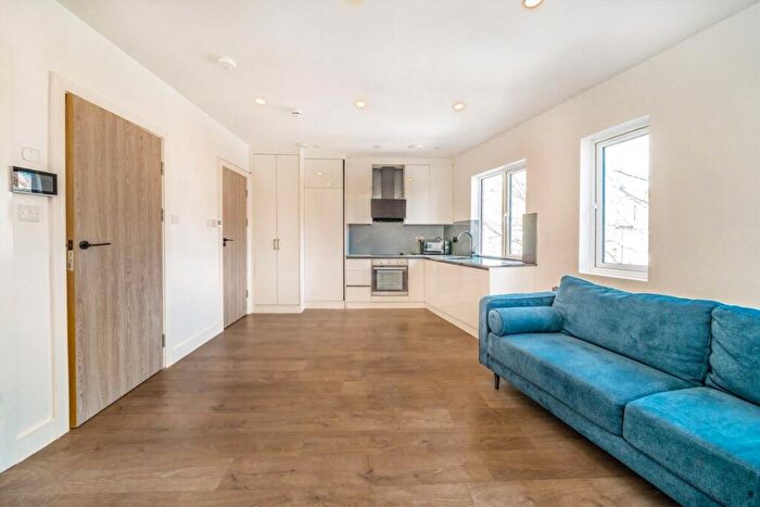 1 Bedroom Flat To Rent In Finchley Road, Finchley Road, NW3