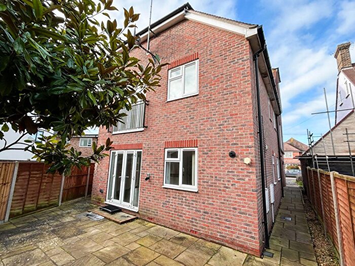 2 Bedroom Flat For Sale In Princess Avenue, Bognor Regis, PO21