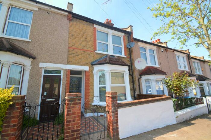3 Bedroom Terraced House To Rent In Bostall Lane, London, SE2