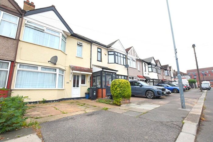 3 Bedroom Terraced House To Rent In Trelawney Road, Hainault, IG6