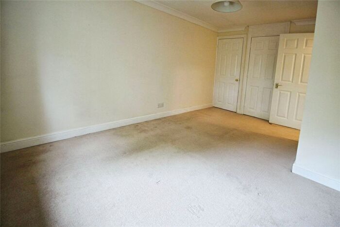1 Bedroom Flat For Sale In Rivercourt, Beeches Road, GL7