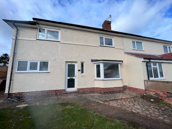 3 Bedroom Semi-Detached House To Rent In Gwendoline Avenue, Hinckley, LE10