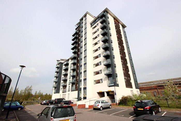 2 Bedroom Flat To Rent In Overstone Court, Dumballs Road, Cardiff Bay, Cardiff, CF10