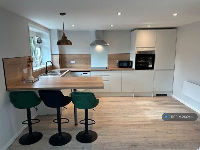 2 Bedroom Flat To Rent In Drygate, Glasgow, G4