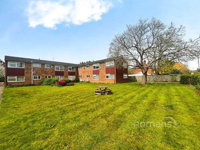2 Bedroom Apartment For Sale In Danes Court, All Saints Avenue, Maidenhead, SL6