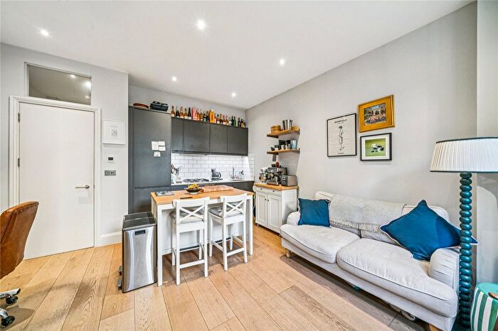 1 Bedroom Flat For Sale In Sisters Avenue, SW11