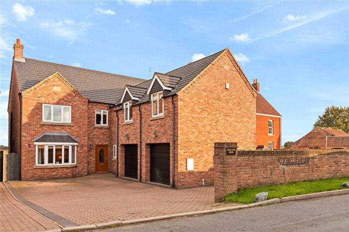 5 Bedroom Detached House For Sale In Stockwith Road, Walkerith, Gainsborough, Lincolnshire, DN21