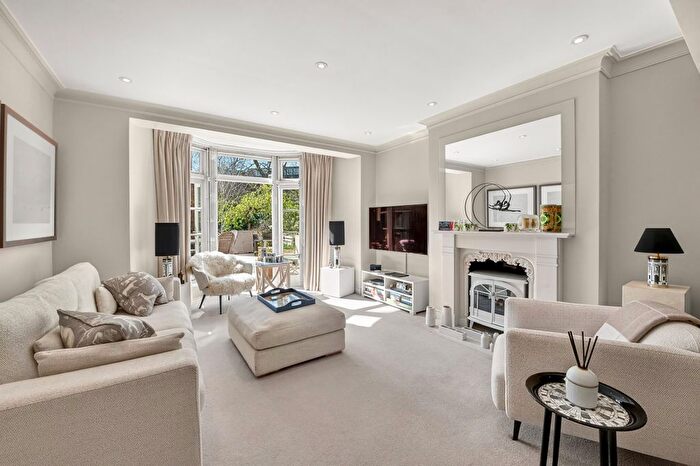 3 Bedroom Flat For Sale In Randolph Avenue, Little Venice, W9