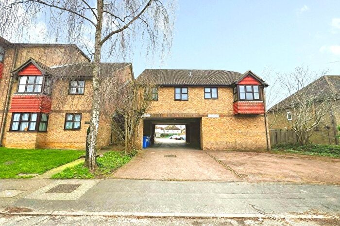 2 Bedroom Flat For Sale In Newport Road, Aldershot, Hampshire, GU12