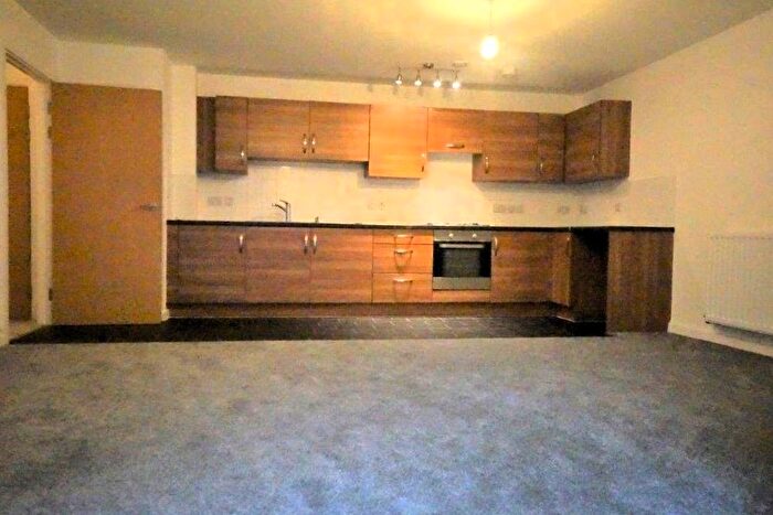 2 Bedroom Flat To Rent In Centenary Plaza, Southampton, SO19