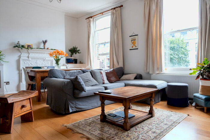 3 Bedroom Maisonette To Rent In Drayton Park, London, N5