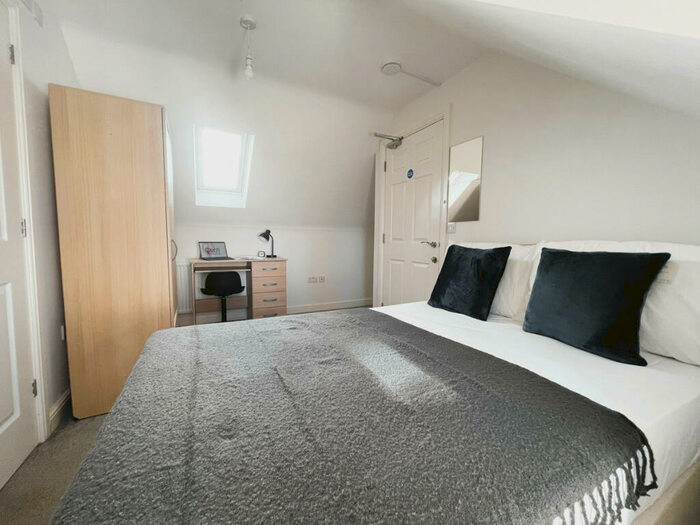 3 Bedroom Terraced House To Rent In Templars Field, Coventry, CV4