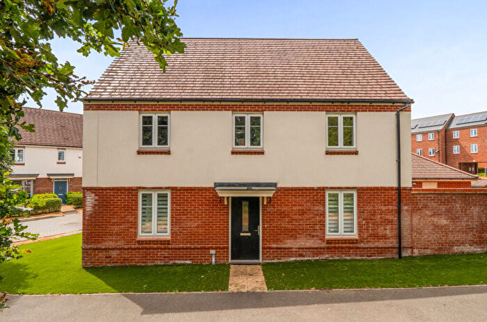 4 Bedroom Detached House For Sale In Baker Crescent, Wokingham, Berkshire, RG40