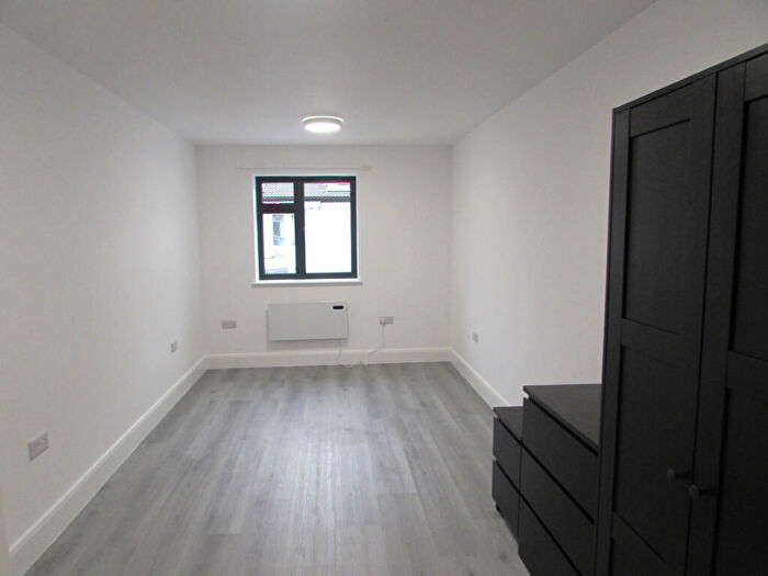 1 Bedroom End Of Terrace House To Rent In Harley Road, Harrow, Middlesex, HA1