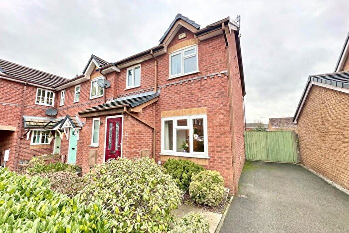 3 Bedroom End Of Terrace House For Sale In Simons Close, Sale, Greater Manchester, M33