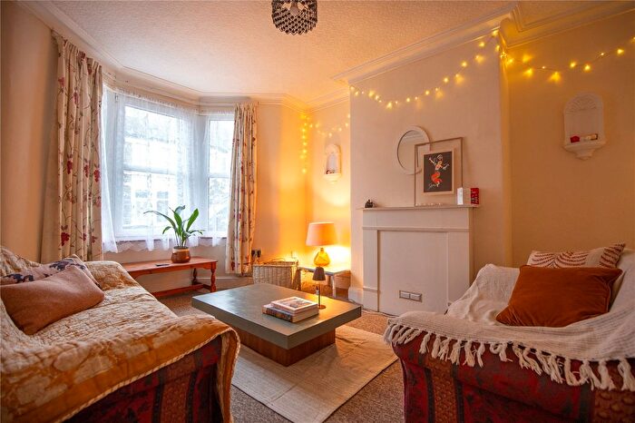 4 Bedroom Terraced House For Sale In Thornleigh Road, Horfield, Bristol, BS7