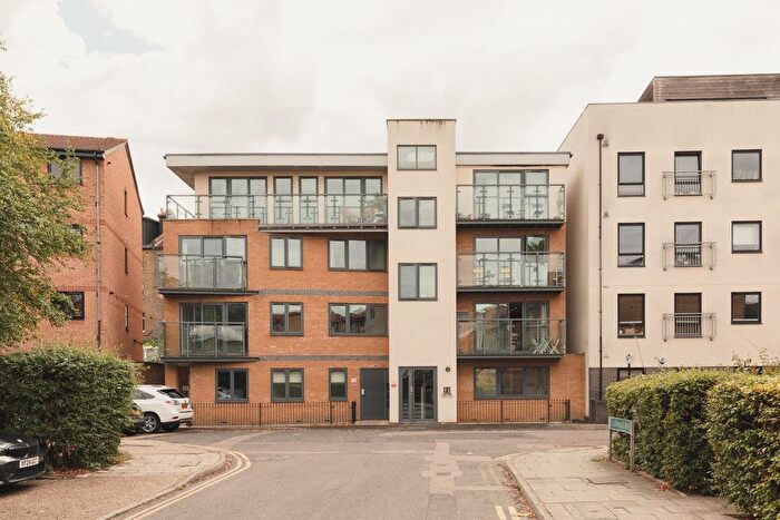 2 Bedroom Flat For Sale In Glenville Grove, Deptford, SE8