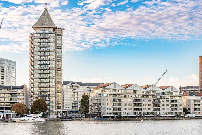 2 Bedroom Flat To Rent In Thames Quay, Chelsea, SW10