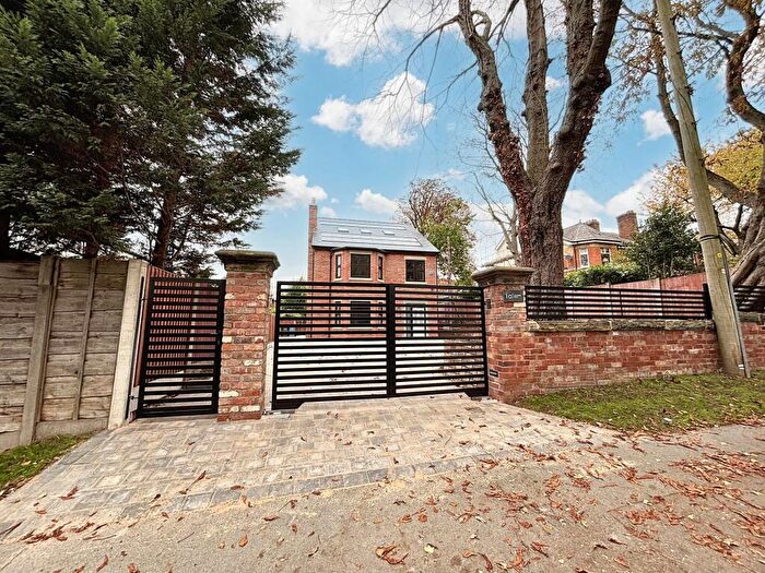 6 Bedroom Detached House For Sale In Cavendish Road, Eccles, M30