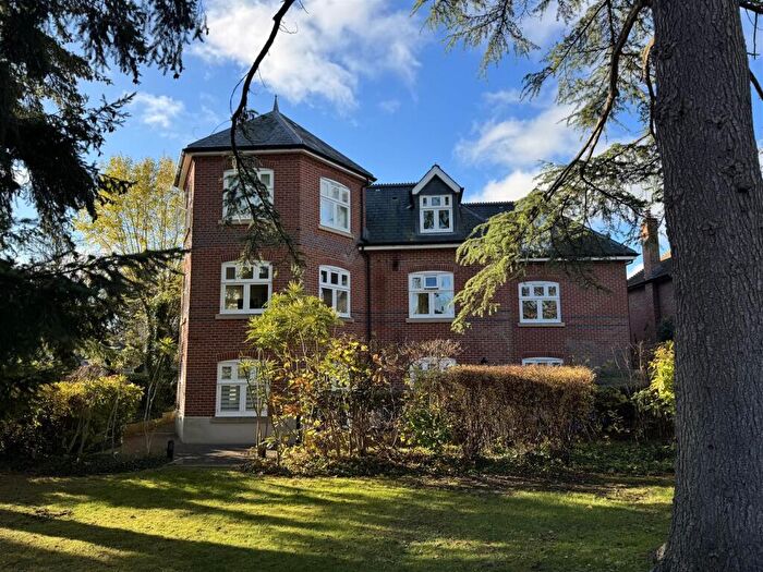 3 Bedroom Apartment For Sale In Richmond Road, Caversham, Reading, RG4