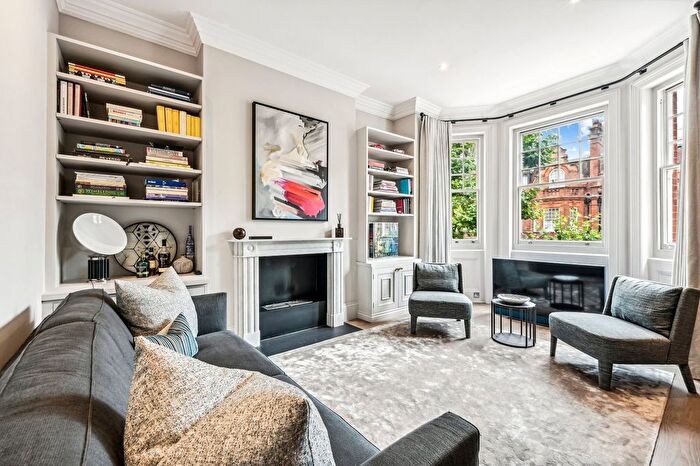 2 Bedroom Flat For Sale In Sloane Gardens, London, SW1W