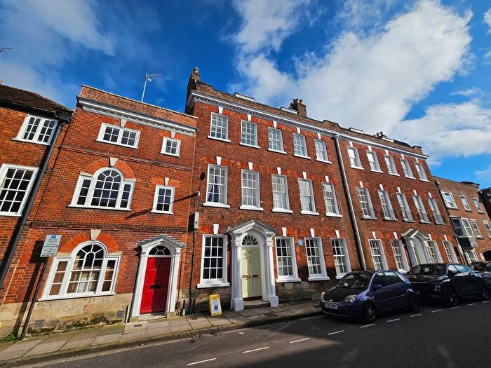 2 Bedroom Flat For Sale In Endless Street, Salisbury, Wiltshire, SP1