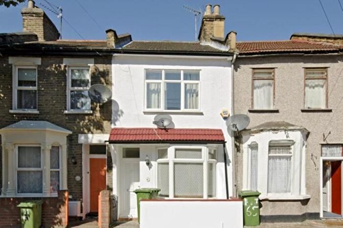 3 Bedroom Terraced House For Sale In Faringford Road, London, E15