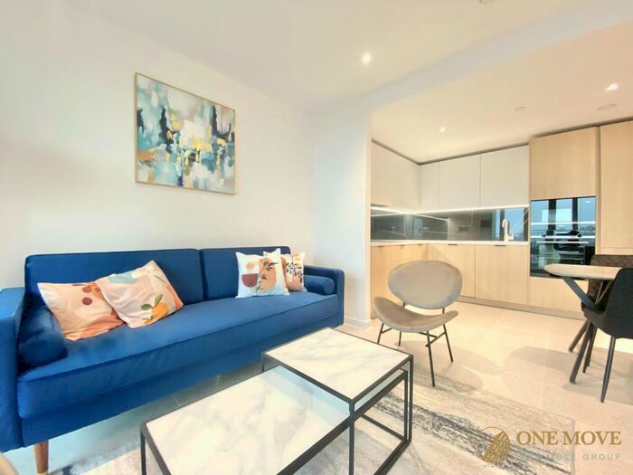 2 Bedroom Apartment To Rent In Cendal Crescent, Bouchon Point, E1