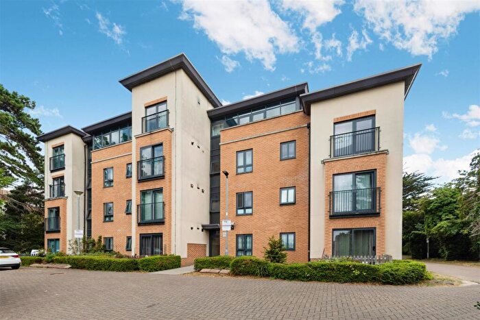 2 Bedroom Apartment For Sale In Pampisford Road, South Croydon, CR2