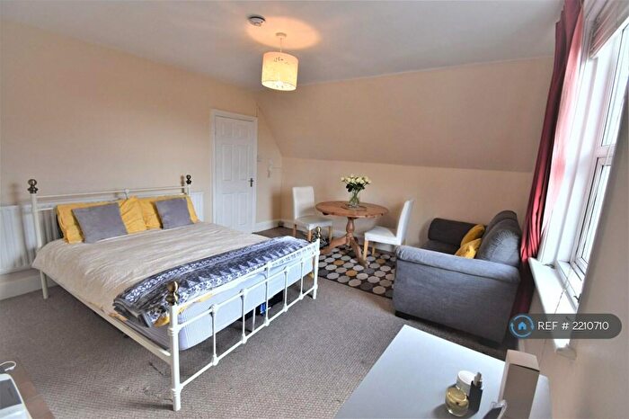 1 Bedroom Flat To Rent In Woodbridge Road, Guildford, GU1