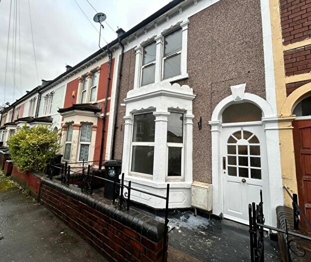 3 Bedroom Terraced House To Rent In Battersea Road, Bristol, BS5