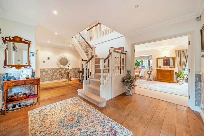 5 Bedroom Detached House For Sale In Maidenhead, Berkshire, SL6
