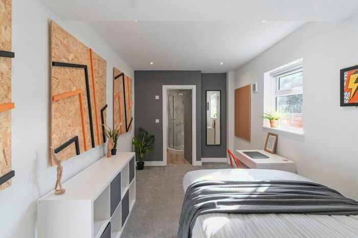 1 Bedroom Property To Rent In Telephone Road, Southsea, Hampshire, PO4