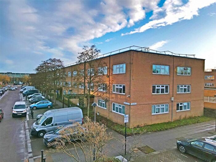 1 Bedroom Apartment For Sale In North Tenth Street, Milton Keynes, Buckinghamshire, MK9
