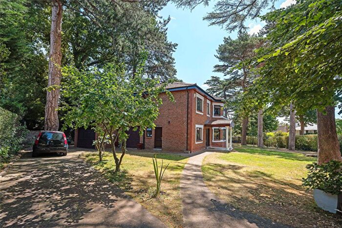 5 Bedroom Detached House To Rent In Ballard Close, Kingston Upon Thames, KT2
