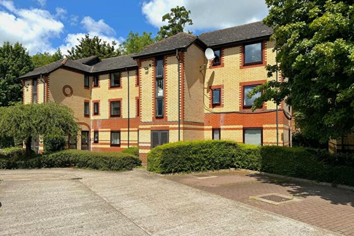 1 Bedroom Flat To Rent In Landen Court, Wokingham, RG40