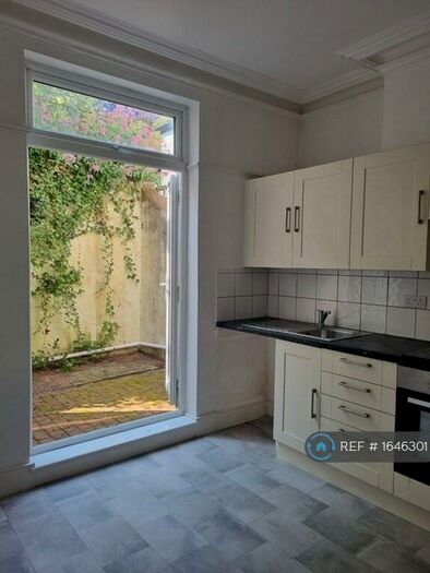 Studio To Rent In Hampstead Road, Brighton, BN1