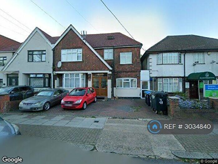 Studio To Rent In Tanfield Avenue, London, NW2