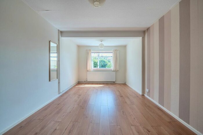 2 Bedroom Semi-Detached Bungalow For Sale In Station Road, Flitwick, MK45