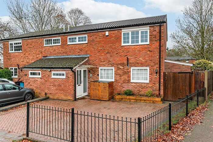 3 Bedroom Semi Detached House For Sale In Balmoral Close, Stevenage, SG2