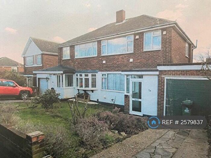 4 Bedroom Semi-Detached House To Rent In Park Mead, Sidcup, DA15
