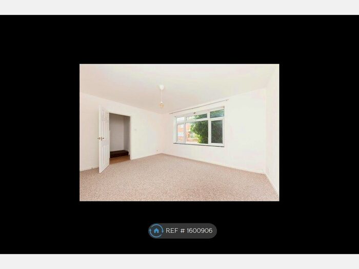 3 Bedroom Terraced House To Rent In Glentanner Way, London, SW17