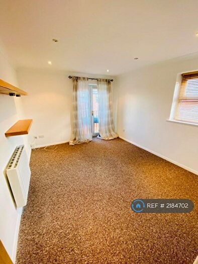 1 Bedroom Flat To Rent In Shafter Road, Dagenham, RM10