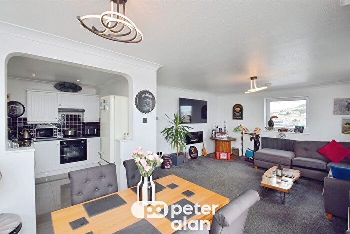 2 Bedroom Flat For Sale In Pocketts Wharf, Maritime Quarter, Swansea, SA1