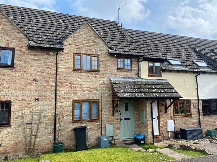 3 Bedroom Terraced House To Rent In Perry Close, Newent, GL18