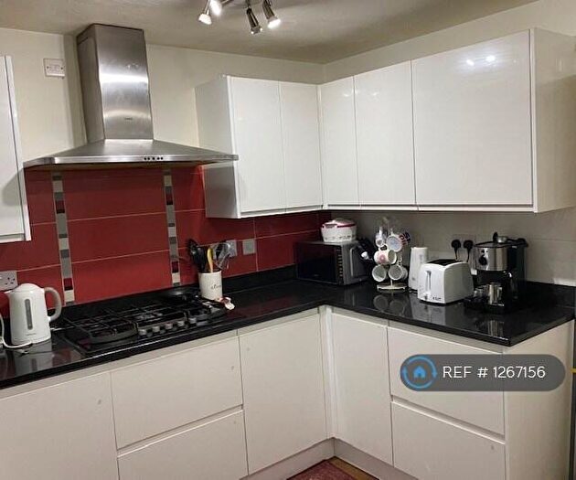 3 Bedroom Semi-Detached House To Rent In Juniper Way, Bradley Stoke, Bristol, BS32